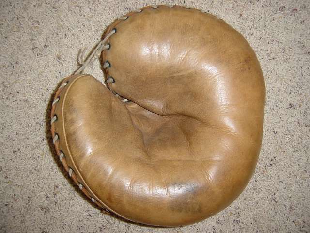 Marathon Catchers Mitt Front